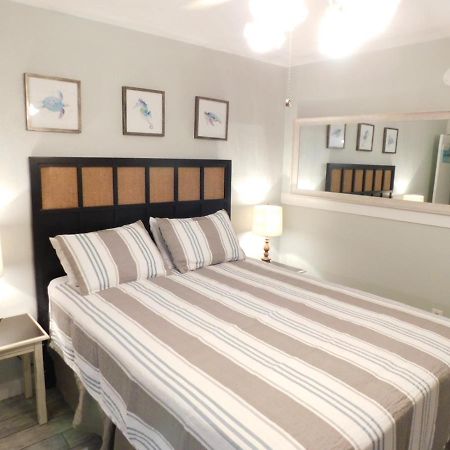 Budget Friendly Condo Perfect For A Romantic Getaway Within Walking Distance To The Beach! Gulf Shores Exteriér fotografie
