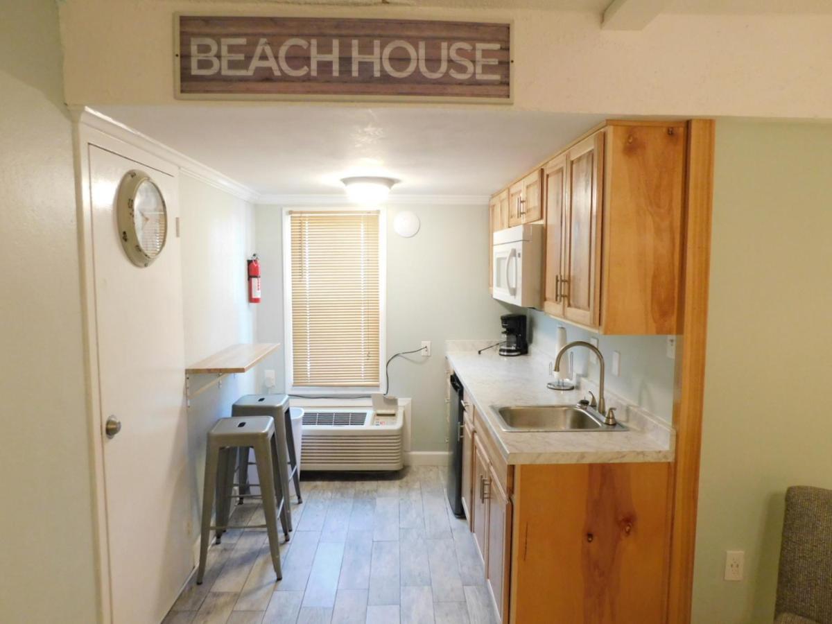 Budget Friendly Condo Perfect For A Romantic Getaway Within Walking Distance To The Beach! Gulf Shores Exteriér fotografie