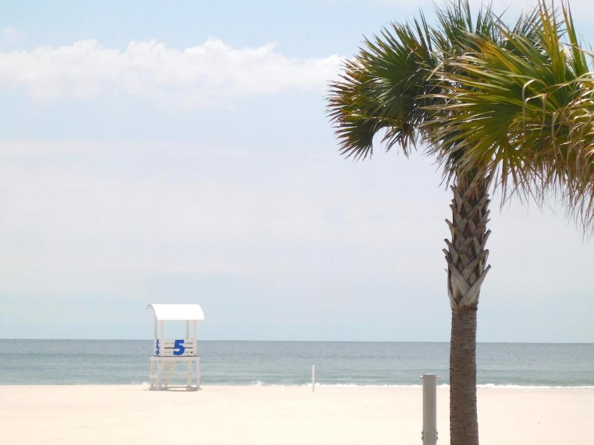 Budget Friendly Condo Perfect For A Romantic Getaway Within Walking Distance To The Beach! Gulf Shores Exteriér fotografie