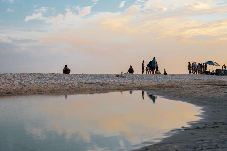Budget Friendly Condo Perfect For A Romantic Getaway Within Walking Distance To The Beach! Gulf Shores Exteriér fotografie