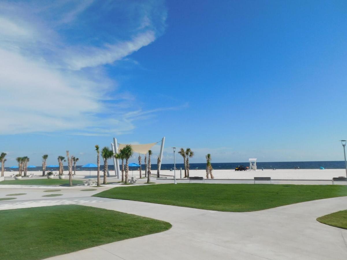 Budget Friendly Condo Perfect For A Romantic Getaway Within Walking Distance To The Beach! Gulf Shores Exteriér fotografie